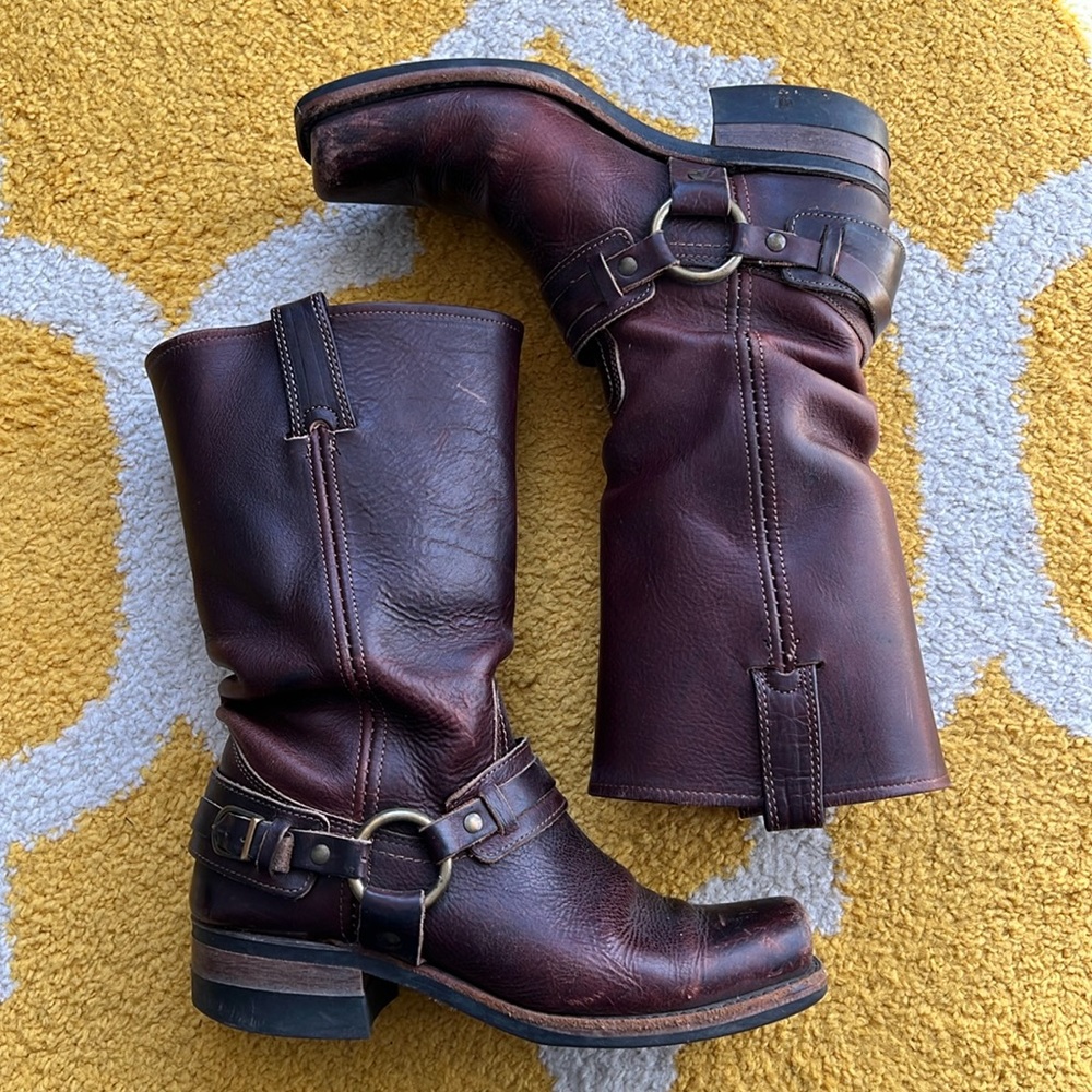 FRYE belted harness boot